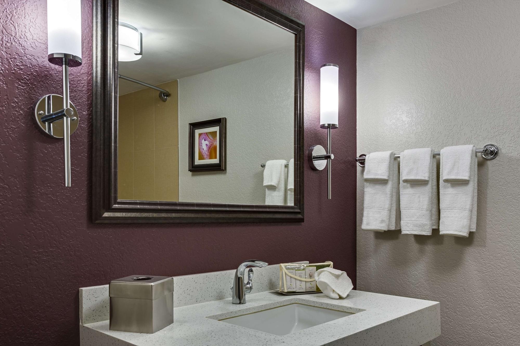 Doubletree By Hilton Orlando East - Ucf Area Ξενοδοχείο Alafaya Εξωτερικό φωτογραφία